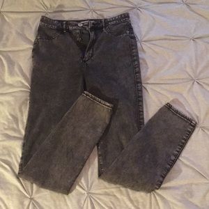 High waisted jeans